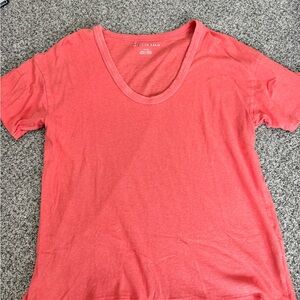 American Eagle Outfitters Coral Scoop Neck Short Sleeve Tee